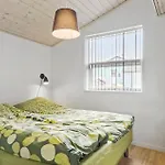4 Bedroom Cozy In 度假居