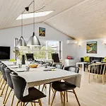 度假居 4 Bedroom Cozy In