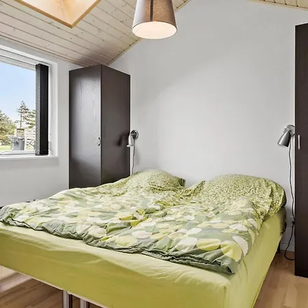4 Bedroom Cozy In Tatil Evi Hjørring