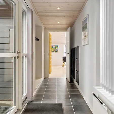4 Bedroom Cozy In * Hjørring