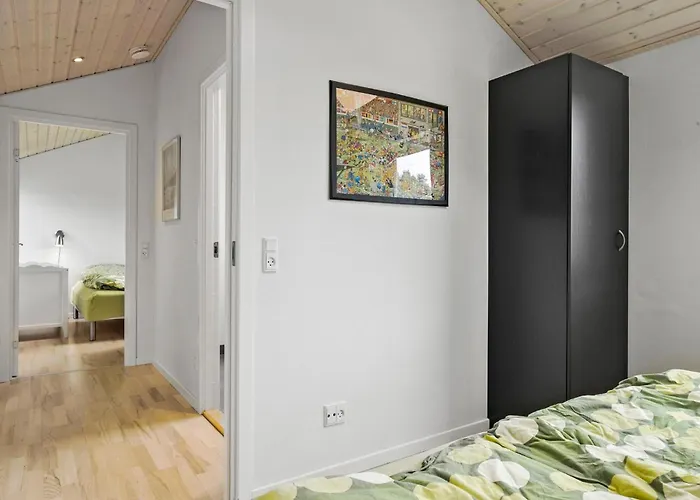 4 Bedroom Cozy In Сasa de vacaciones