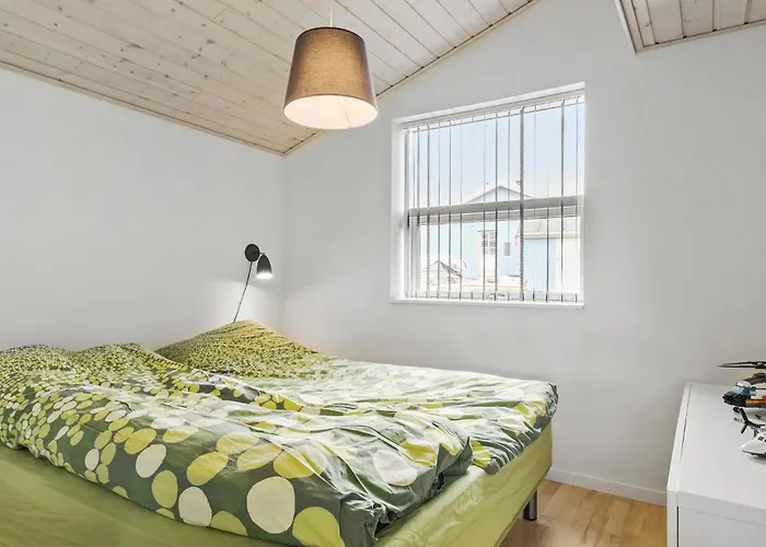 4 Bedroom Cozy In Сasa de vacaciones