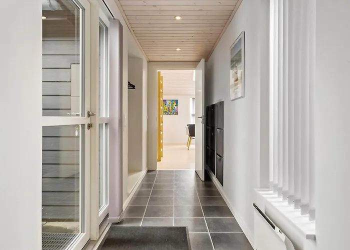 4 Bedroom Cozy In * Hjørring