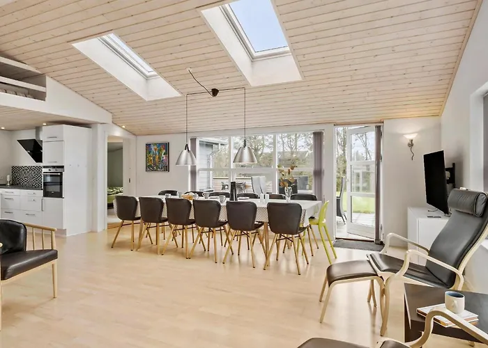 4 Bedroom Cozy In Сasa de vacaciones